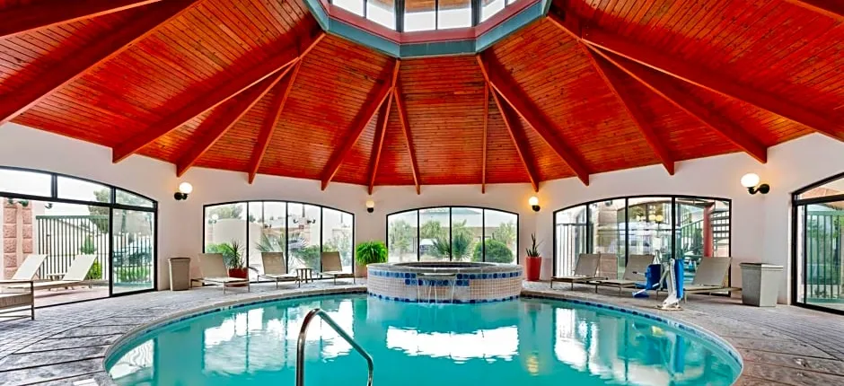 Best Western Plus Swiss Chalet Hotel & Suites