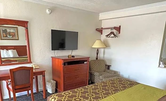 Americas Best Value Inn Hanford