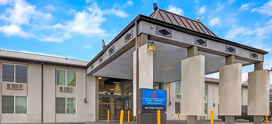 Motel 6 Indianapolis IN