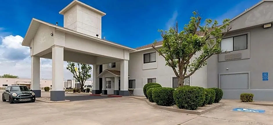 Quality Inn & Suites Artesia
