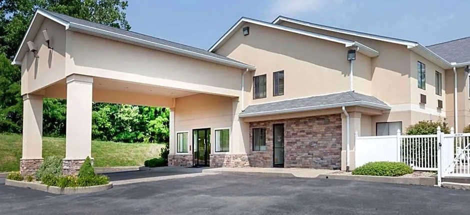 Ramada by Wyndham Tell City