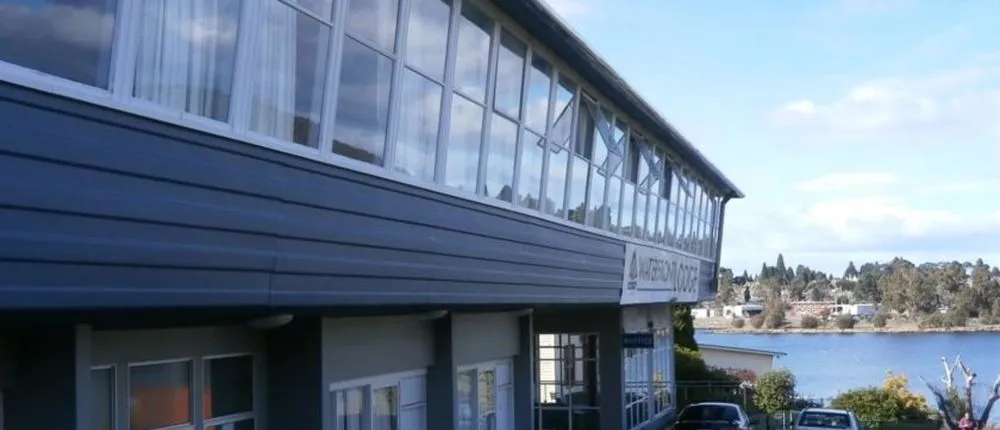 Waterfront Lodge Motel