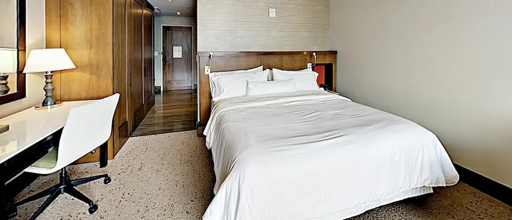 Riverfront Studio W/ Pool Studio Bedroom Hotel Room