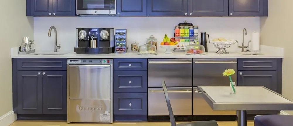 SUBURBAN EXTENDED STAY LOGAN AIRPORT