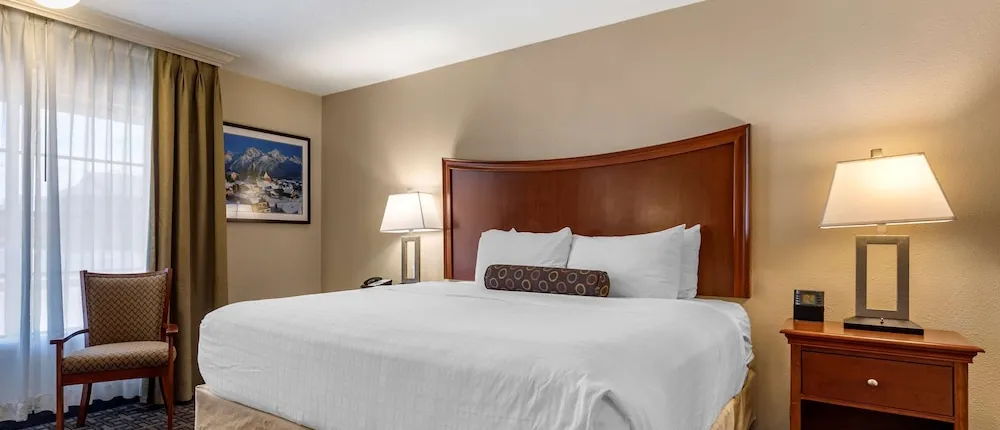 Best Western Swiss Clock Inn