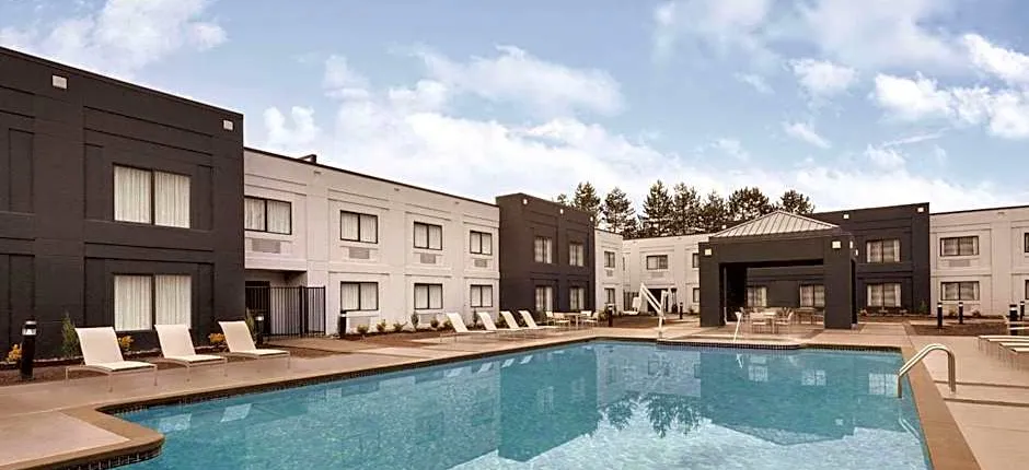 Country Inn and Suites by Radisson Seattle-Bothell WA
