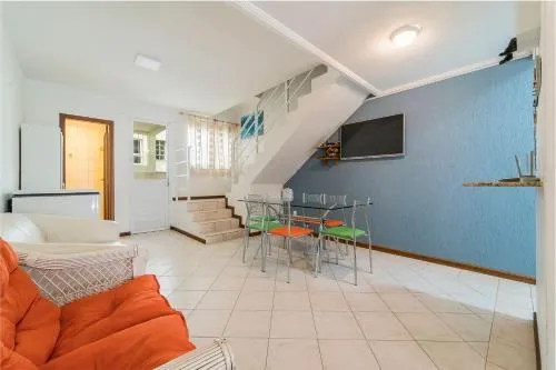 Sobrado para 10 pessoas em Bombas