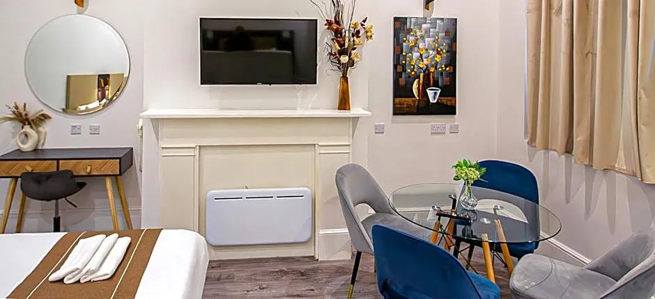 Hyde Park Superior Apartments