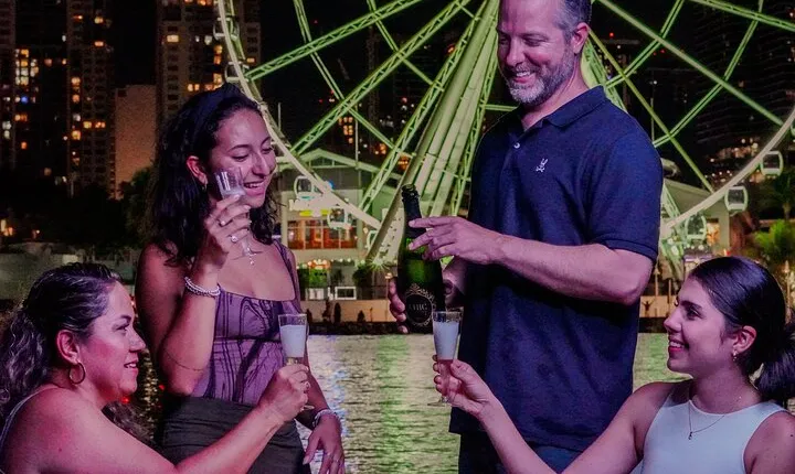 Champagne City Lights Boat Tour 