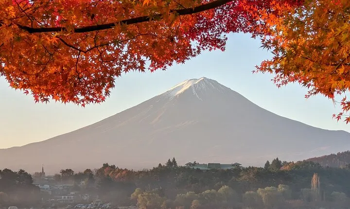 Private Car Tour to Mt. Fuji Lake Kawaguchiko or Hakone