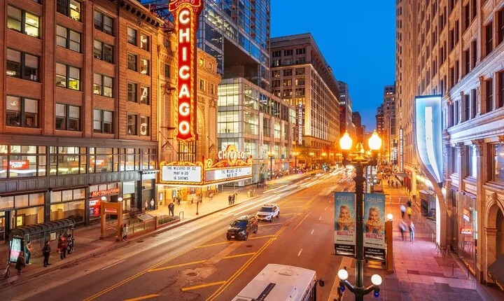 Chicago Bar Crawl: Chi-Town Showdown