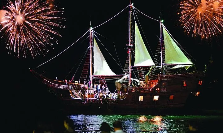 Dinner with pirates! Night Show and Dinner