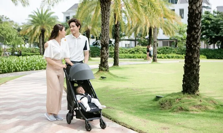 Da Nang Baby Stroller/Safety Car Seating or Wheel Chair Rental