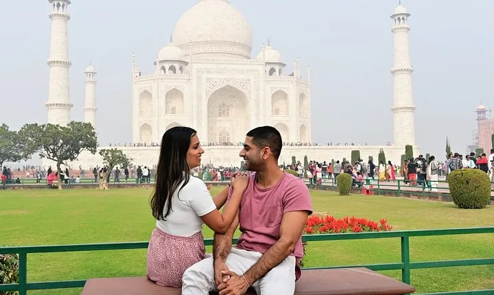 Private Half Day Taj Mahal Sunrise Tour from Agra