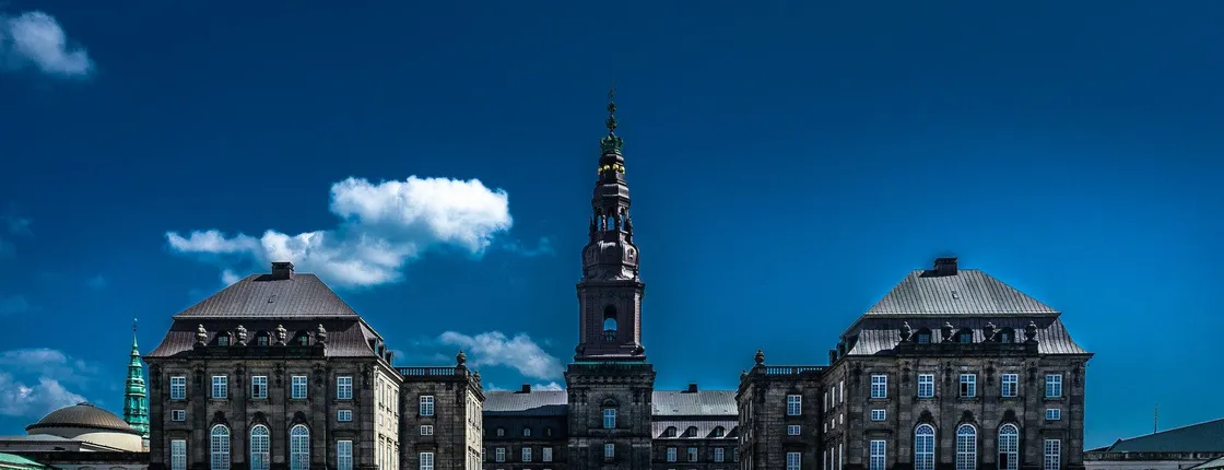 Private walk past the highlights of Copenhagen