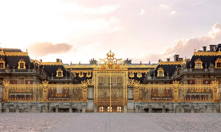 Private tour of Paris and Versailles from Paris with pick up