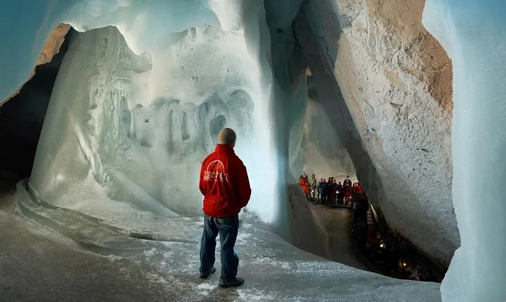 Private Tour: Werfen Ice Caves Adventure from Salzburg
