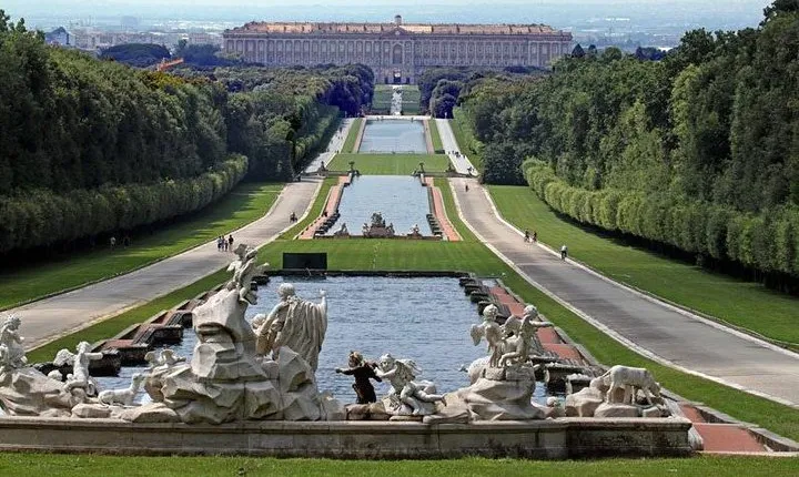 Chauffeured Tour to Caserta Royal Palace from Rome