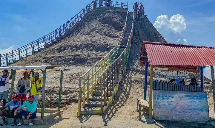 Half-Day Tour to Totumo Volcano and Pool