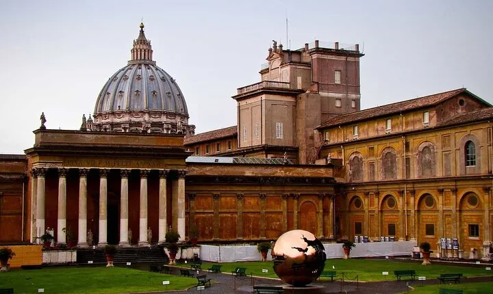 Skip-The-Line Tour: Vatican Museum and Sistine Chapel