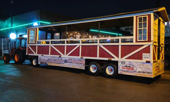 Night-Time Hayride Sightseeing Tractor Tour of Nashville