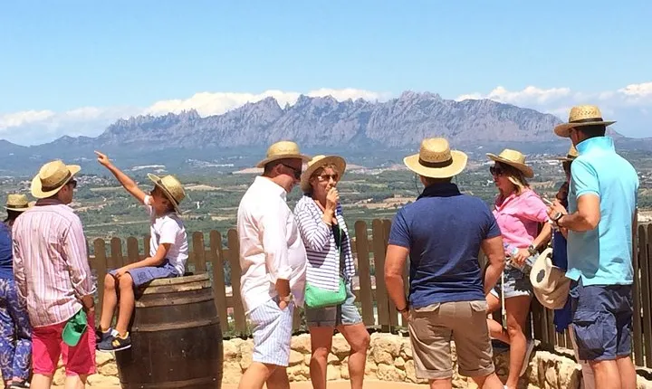 Private Montserrat and Cava Winery Tour with Hotel Pick Up from Barcelona