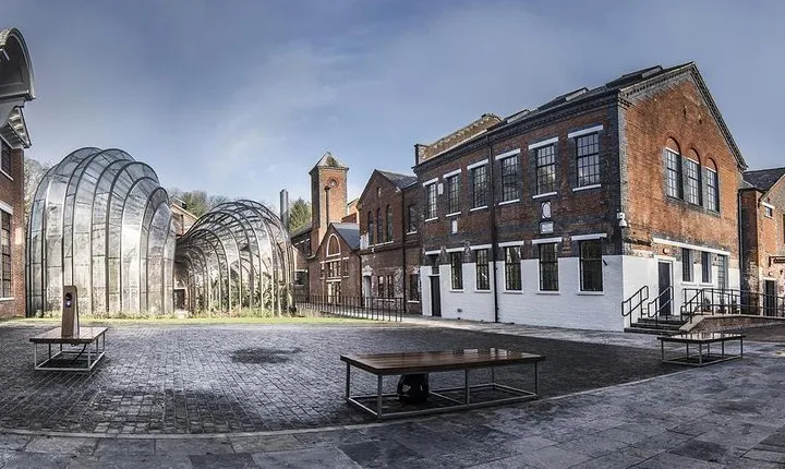 London to Southampton Port with BOMBAY Sapphire Distillery Experience on the way