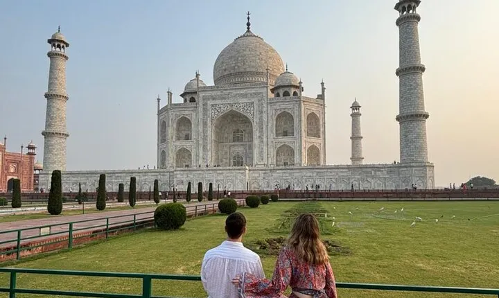 All Inclusive Private Taj Mahal & Agra Tour from Delhi by Car