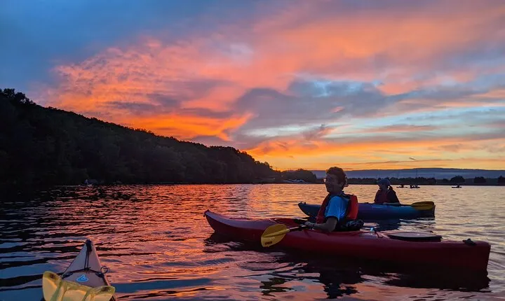 Nickajack Bat Cave Kayak Tour with Chattanooga Guided Adventures