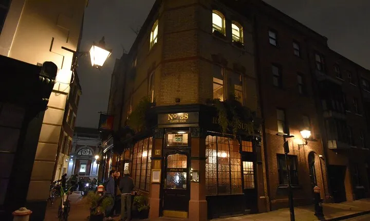 Haunted Pub Tour of London