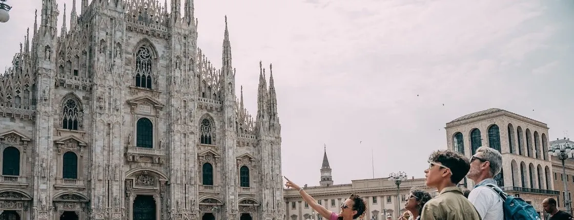 Best of Milan walking tour with Duomo Cathedral