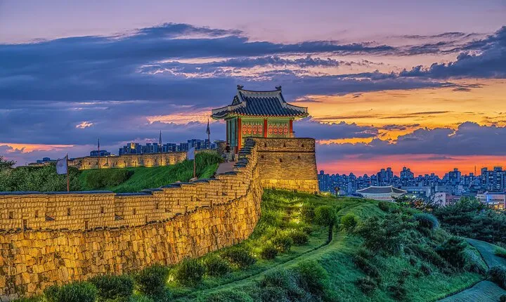 Korean Folk Village and Suwon Hwaseong Fortress Day Tour(EG Tour)
