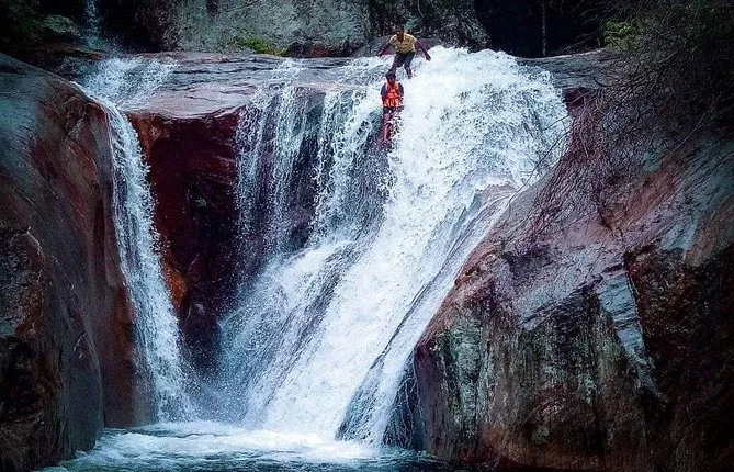 Airprot to ella drop hire