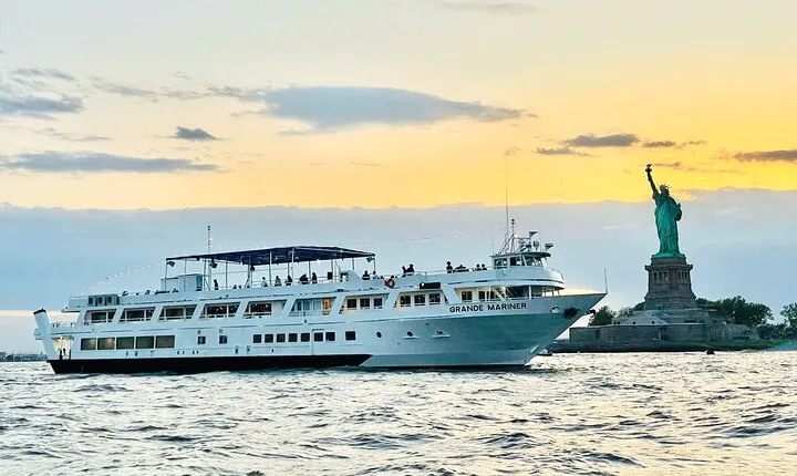 NYC Statue Liberty 90-Minute Sightseeing Cruise