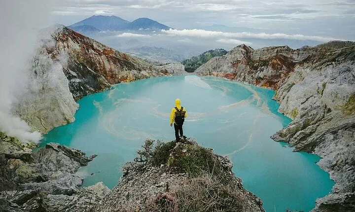 4-Day Ijen Blue Fire, Bromo, Borobudur, Yogyakarta from Bali