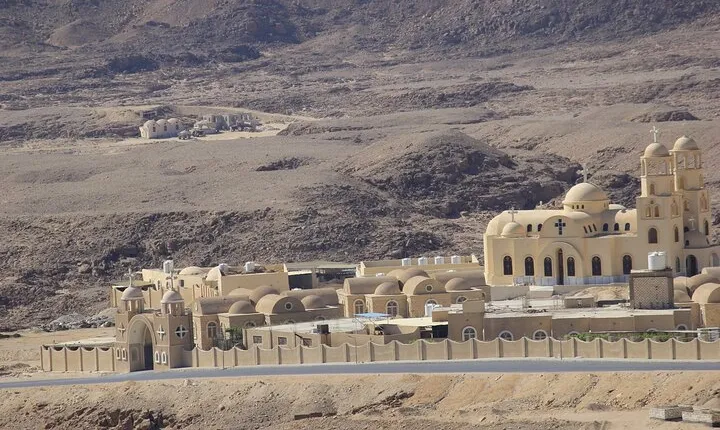 Private Half Day Monastery of St. Paul from Hurghada