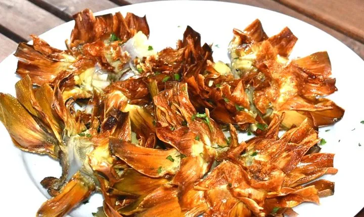 Rome Food Tour by Night in the Jewish Ghetto & Campo Marzio with Wine Tasting