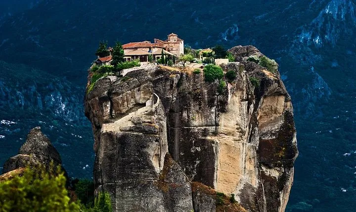 Full day private tour to Meteora Monasteries