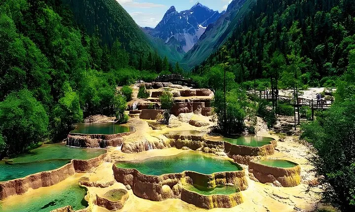 10 Days Chengdu, Jiuzhaigou, Huanglong and Chongqing