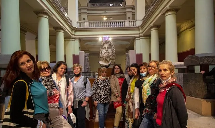 Pyramids Of Giza, The Museum Of Egyptian Antiques and Christian Cairo Tour