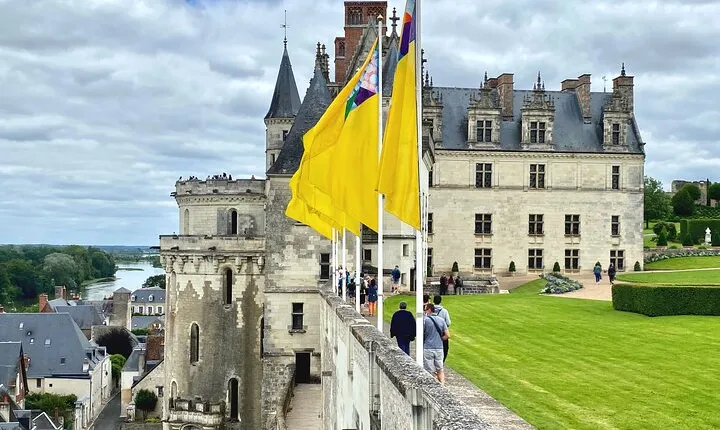 3-day Private 6 Loire Castles, Mont Saint-Michel, Honfleur, Rouen