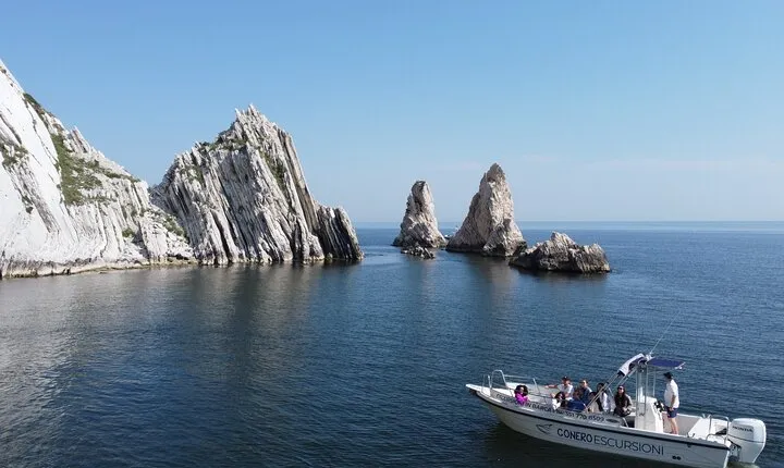 Boat tour all along Conero Riviera