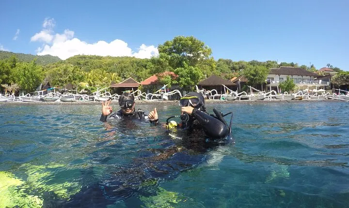Discover Scuba Diving in Bali with photo and video