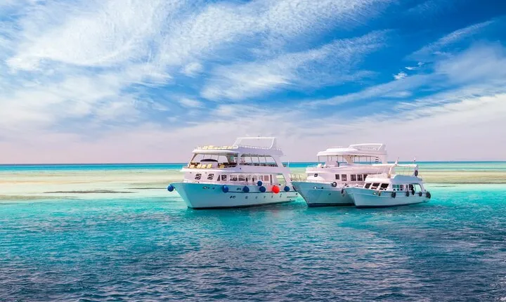 Ras Mohamed Boat Trip & White Island