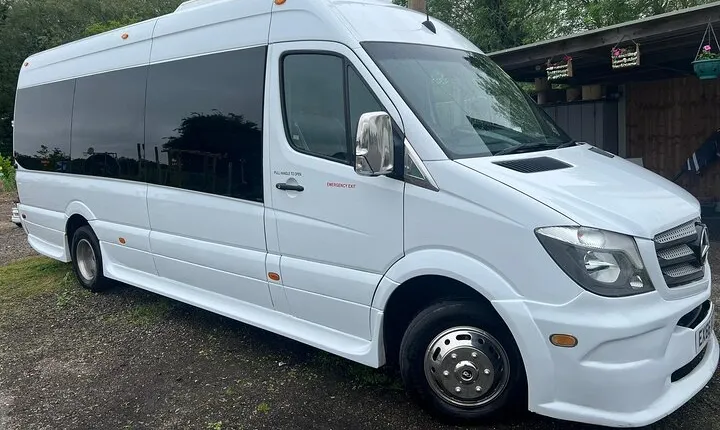 Private Transfer from London Heathrow Airport to Southampton Port