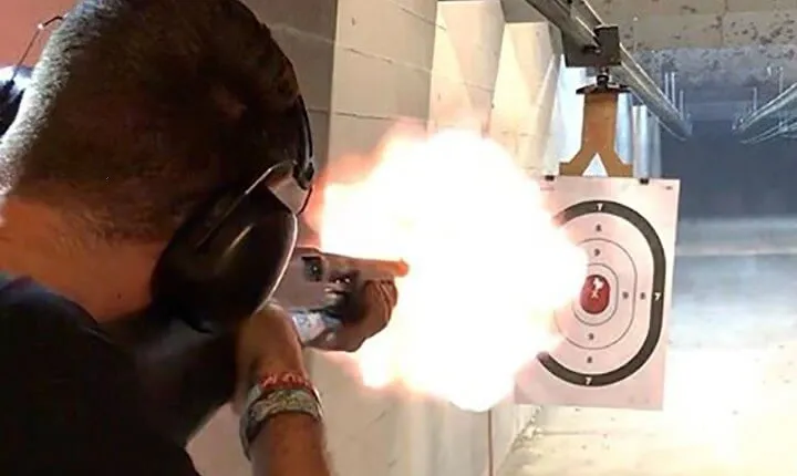 Orlando Gun Club - Pick 12 Guns Experience