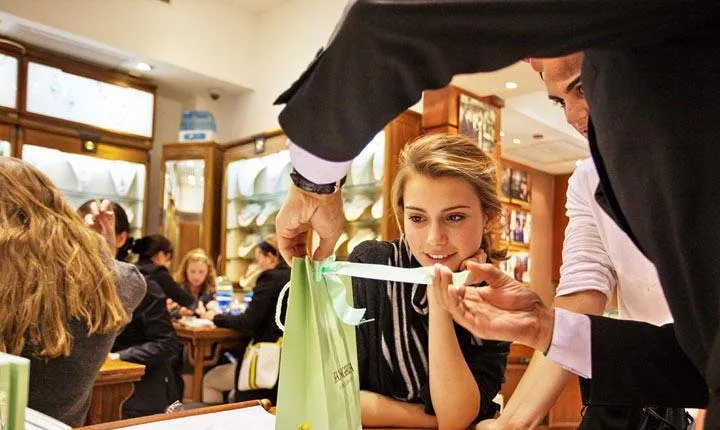 Private Beijing Markets Tour with Tea Tasting at Hongqiao Pearl Market