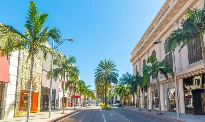 Los Angeles Art Walk: A City Stroll Full of Color and Culture