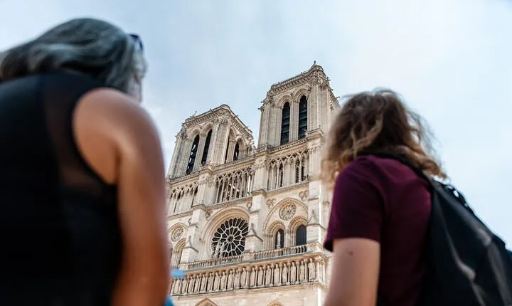 Medieval Paris: Notre Dame, Sainte Chapelle and Conciergerie