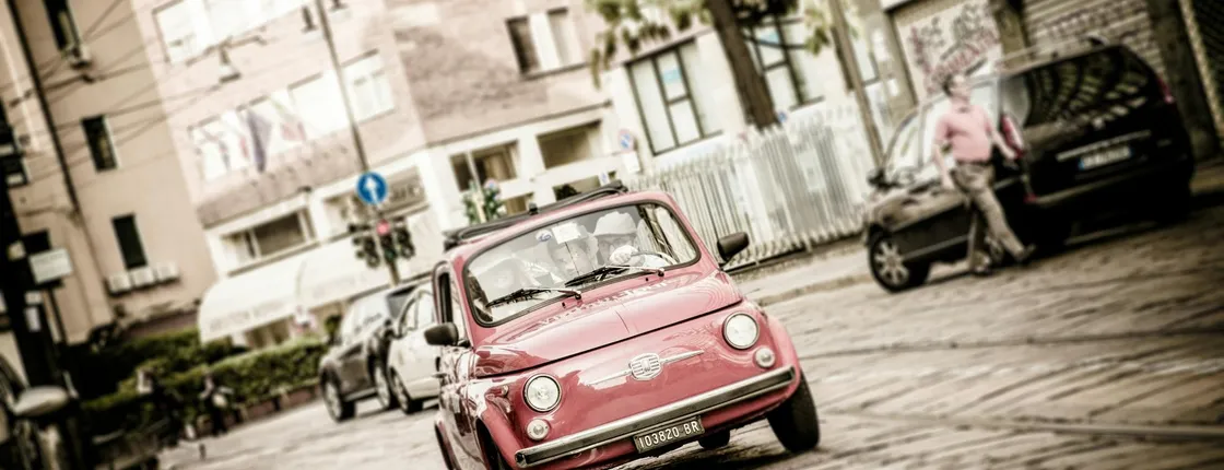 Milano Highlights 3 Hours Private Tour by Vintage Car